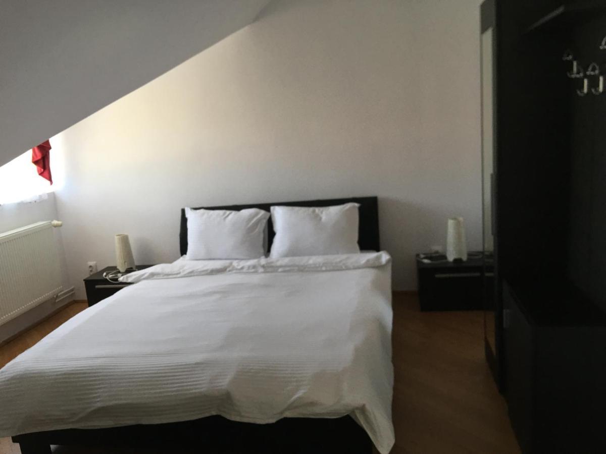 Casa Julius Aparthotel Совата Екстериор снимка